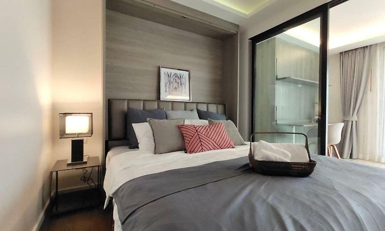 Circle Rein 8843bangkok Asok2double Beds52m24max - 